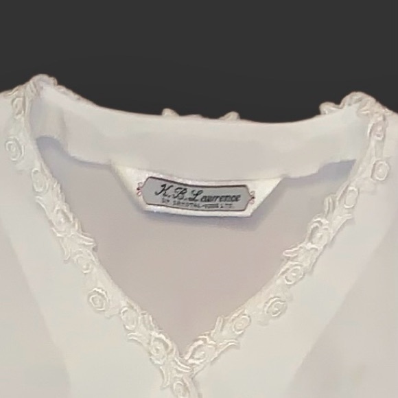 v i n t a g e :: Ethereal Lace Embroidered Blouse Elegant - Picture 7 of 12